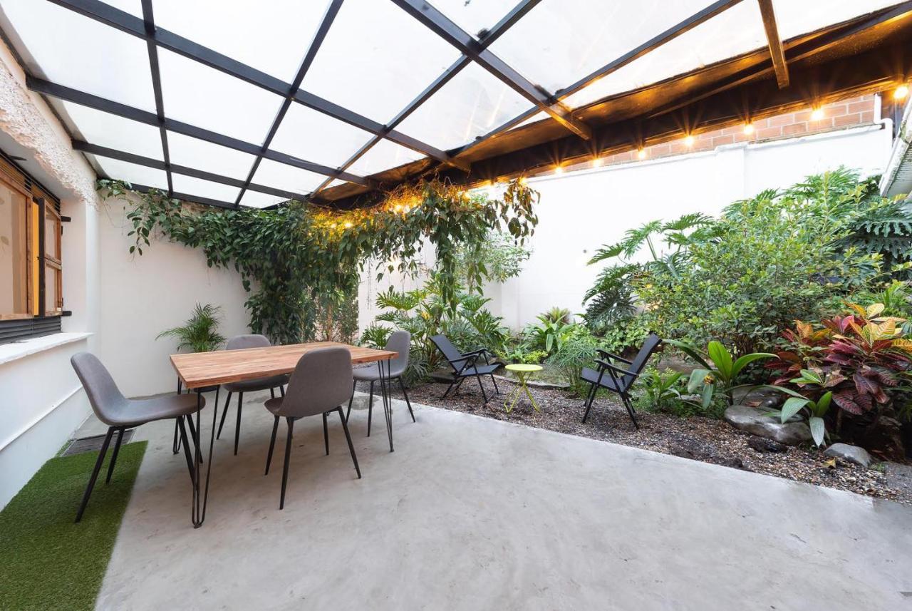 Casa Mosaiko Primer Parque Laureles Медельин Экстерьер фото