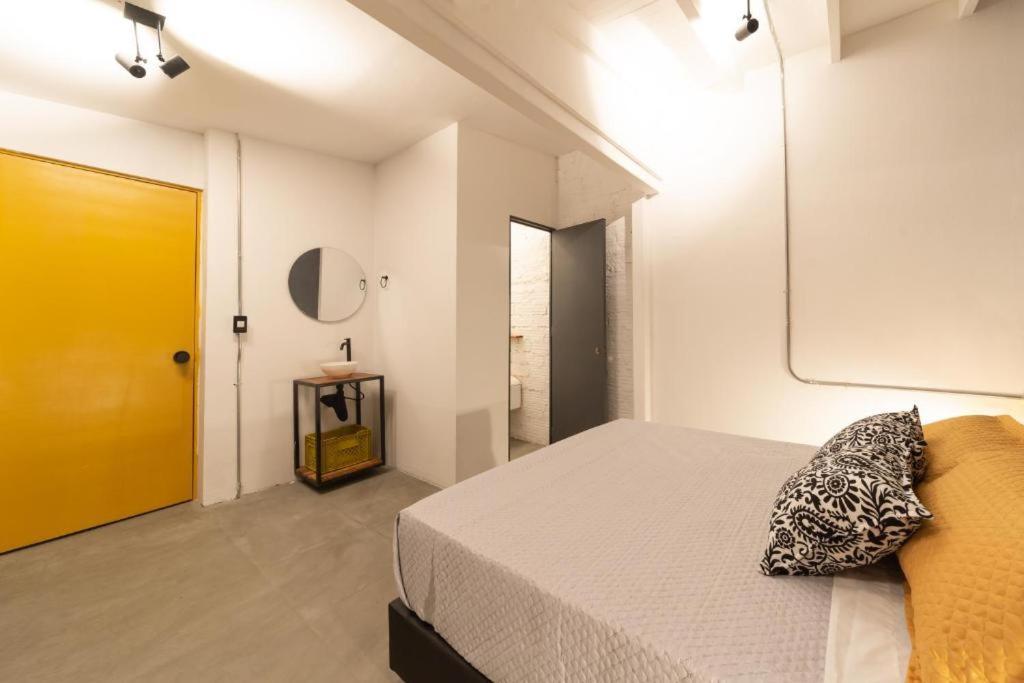 Casa Mosaiko Primer Parque Laureles Медельин Экстерьер фото