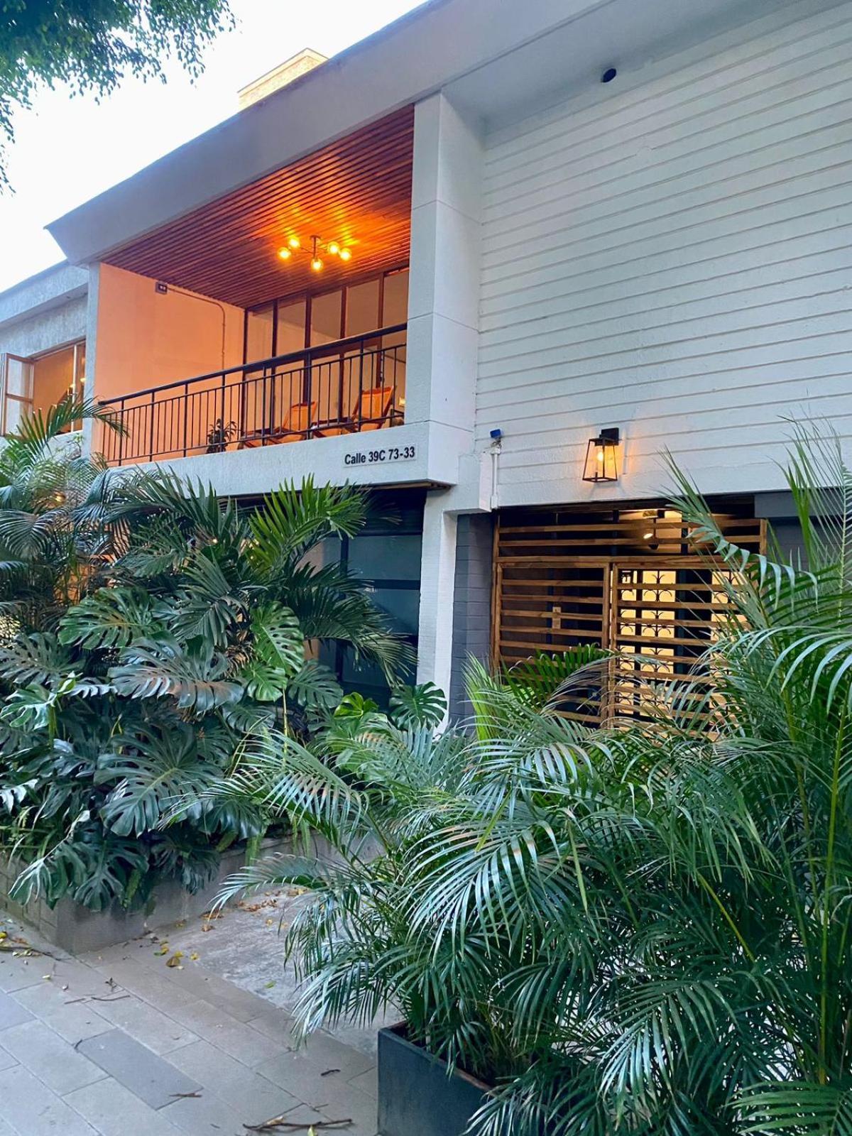 Casa Mosaiko Primer Parque Laureles Медельин Экстерьер фото