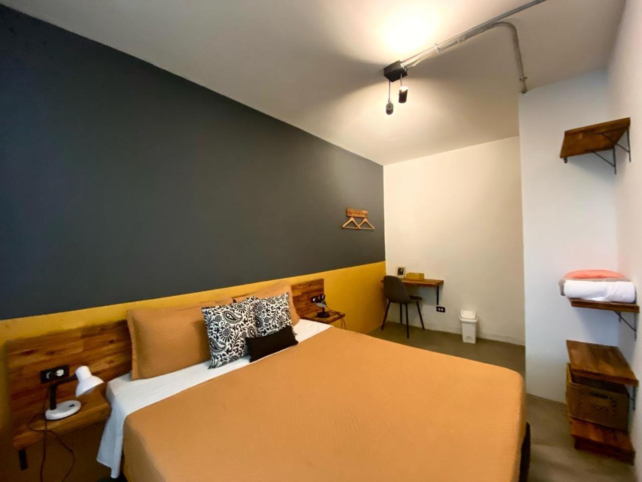 Casa Mosaiko Primer Parque Laureles Медельин Экстерьер фото