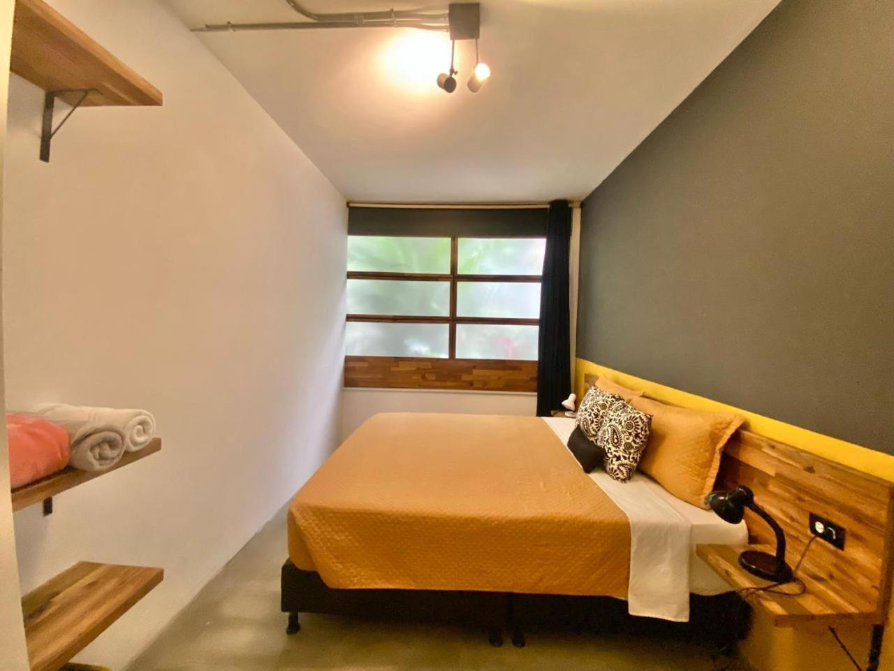 Casa Mosaiko Primer Parque Laureles Медельин Экстерьер фото