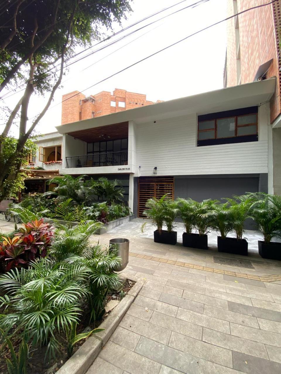 Casa Mosaiko Primer Parque Laureles Медельин Экстерьер фото