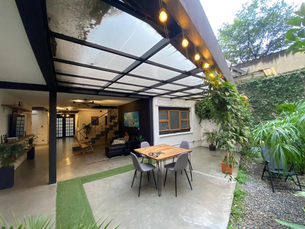 Casa Mosaiko Primer Parque Laureles Медельин Экстерьер фото
